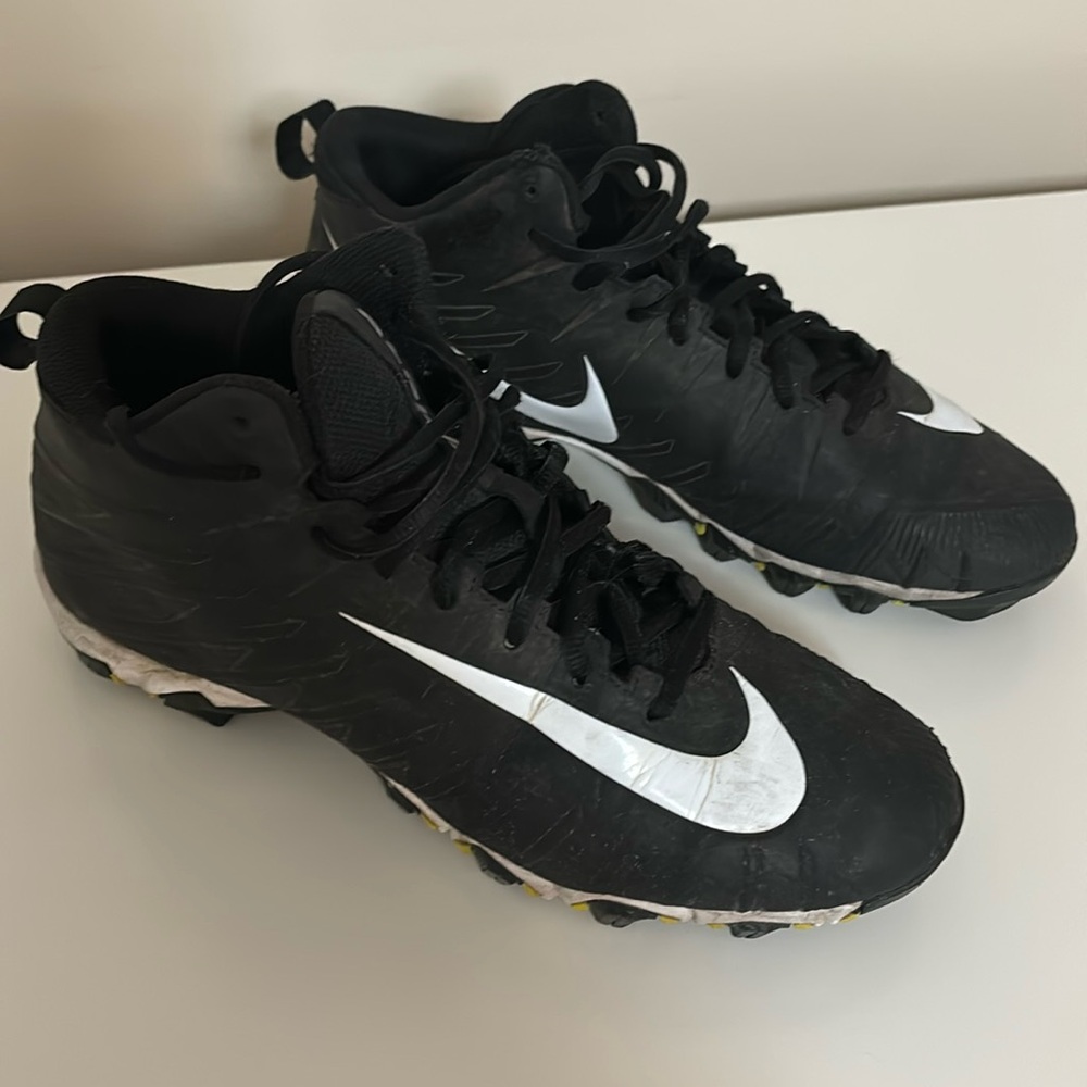 Nike Alpha Fastflex football cleats